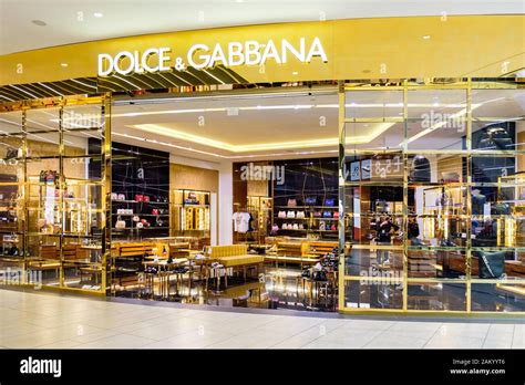 dolce gabbana rome airport